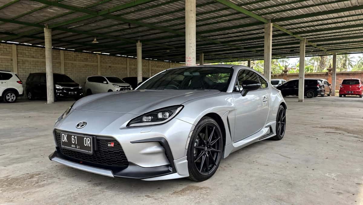 Toyota All New GR 86 Bali sewa dengan driver - GiorBaliTour 1