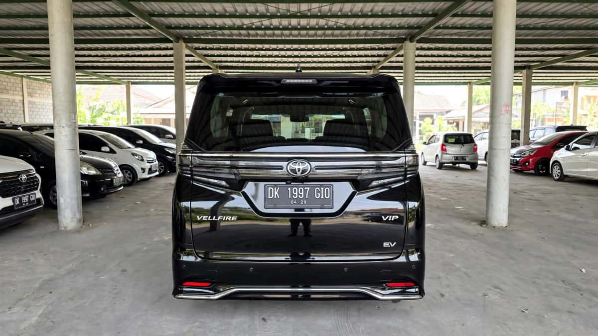Vellfire VIP Type EV Bali sewa dengan driver - GiorBaliTour 4