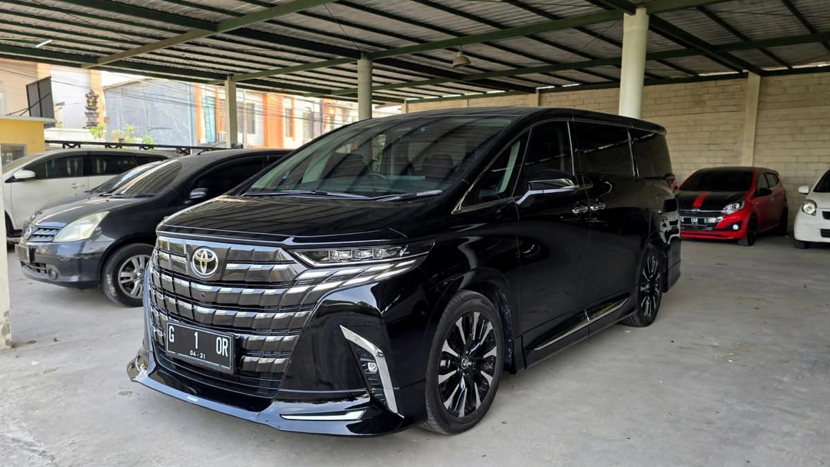 Alphard New Hybrid Facelift sewa Bali - GiorBaliTour car rental