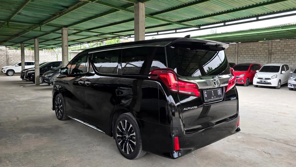 Alphard New Hybrid Facelift sewa Bali - GiorBaliTour car rental
