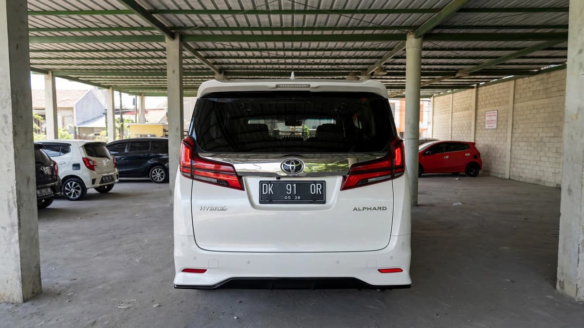 Alphard Transformers Facelift Bali rental - GiorBaliTour fleet for rent